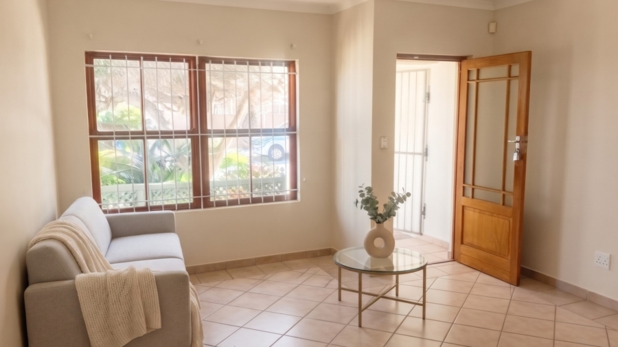 To Let 2 Bedroom Property for Rent in Middedorp Western Cape